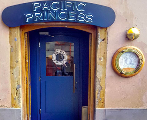 Porte du Pacific Princess
